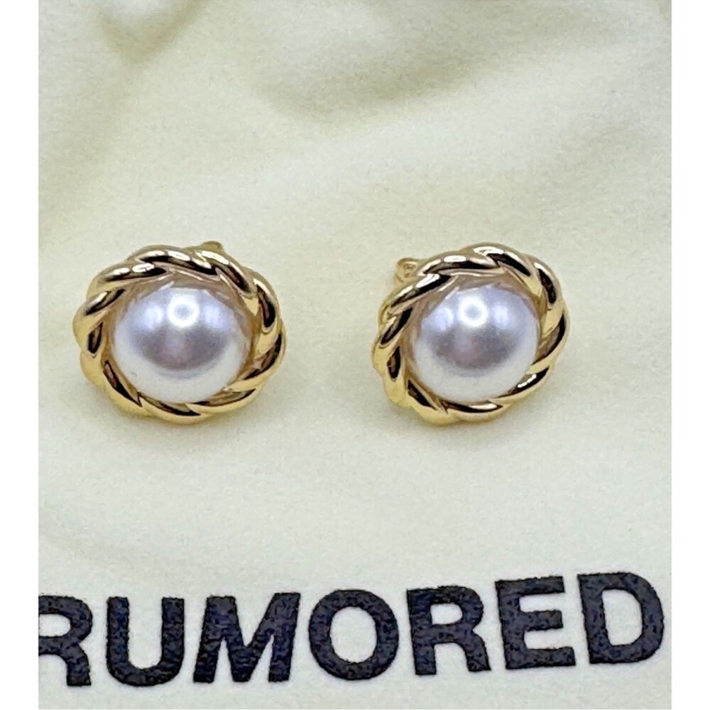 Rumored- Lady Di Cabochon Pearl Stud 14K Gold Plated Earrings NWT - Picture 3 of 6